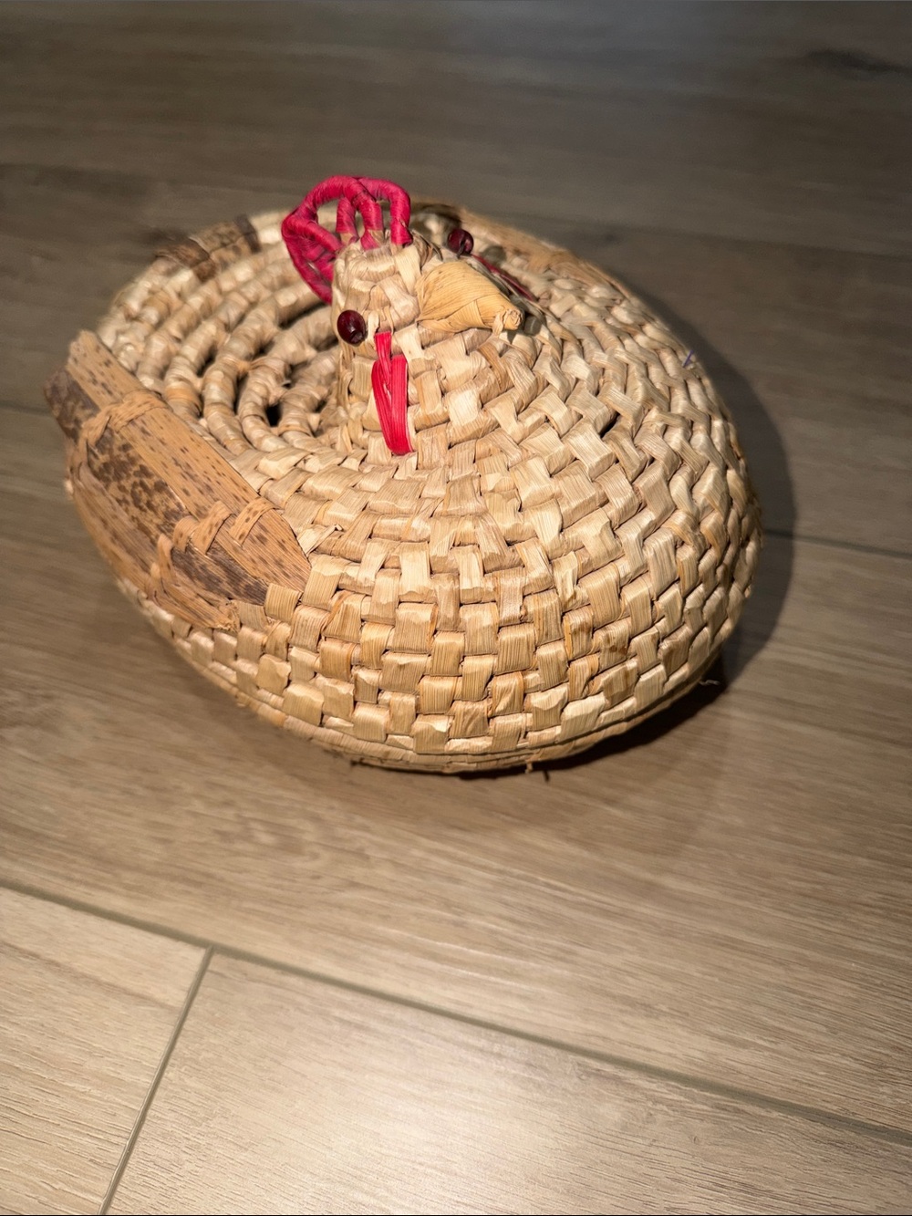 vintage Avon Gift Collection Mother Hen wicker lidded basket Cottagecore